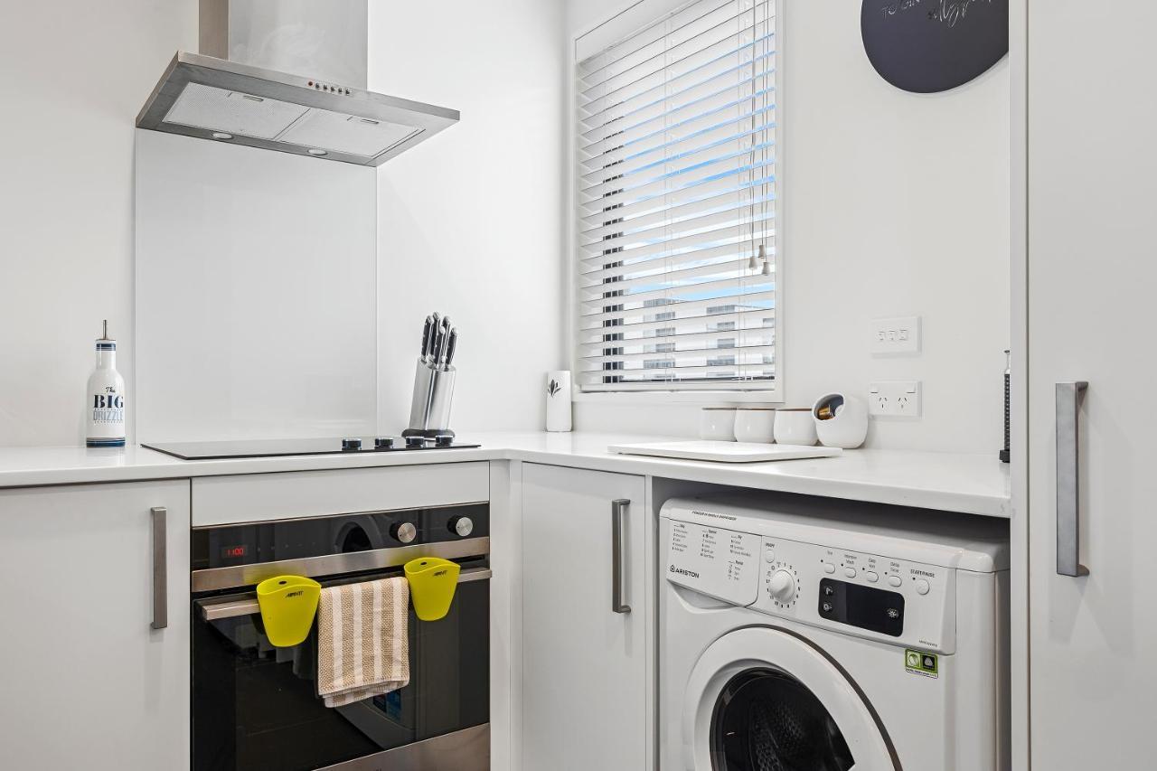 2 Bedroom City Pad With Free Car Park Christchurch Bagian luar foto